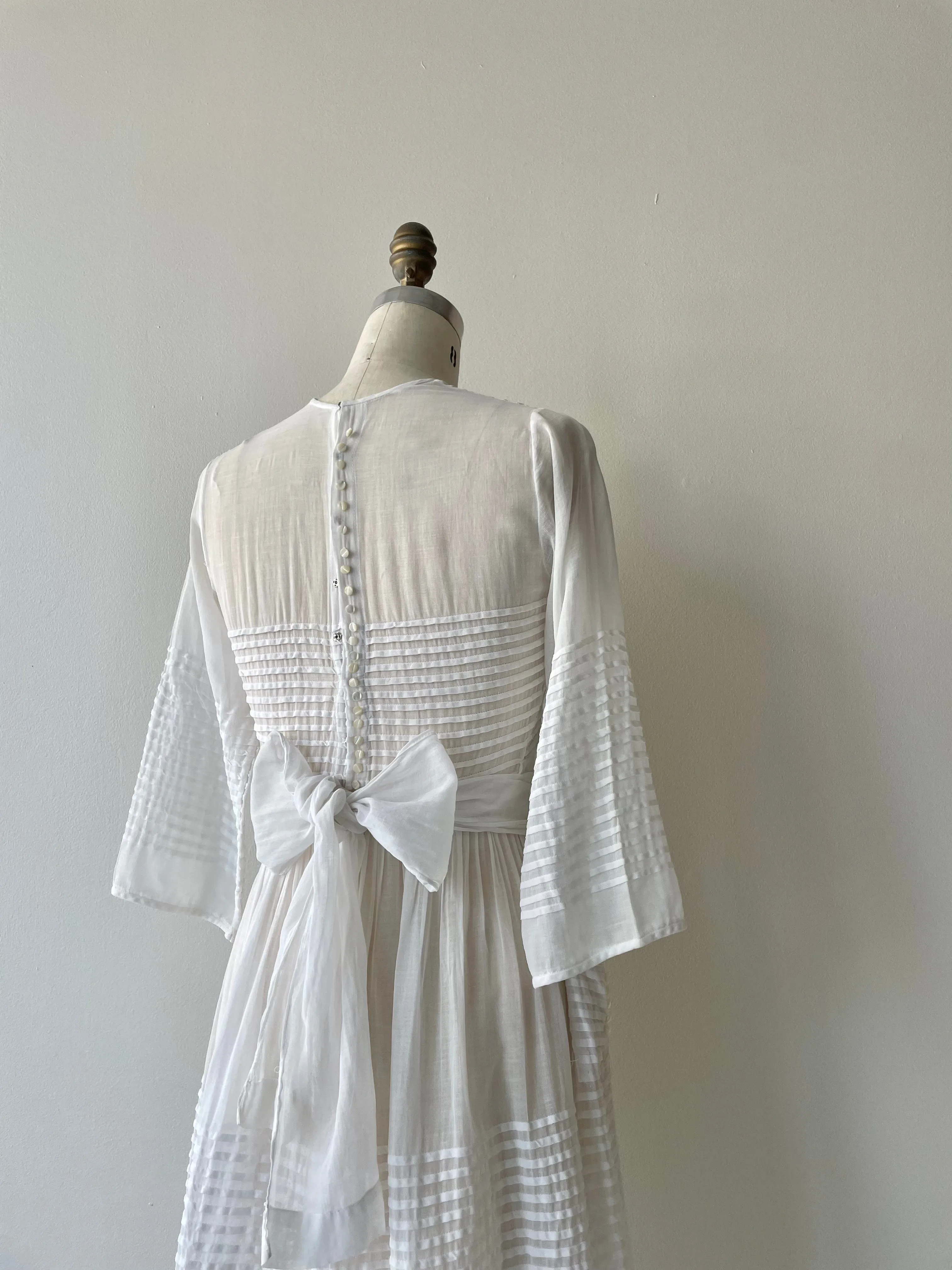 1920s Dress | Unconstrained Poetry-inspired Fashion