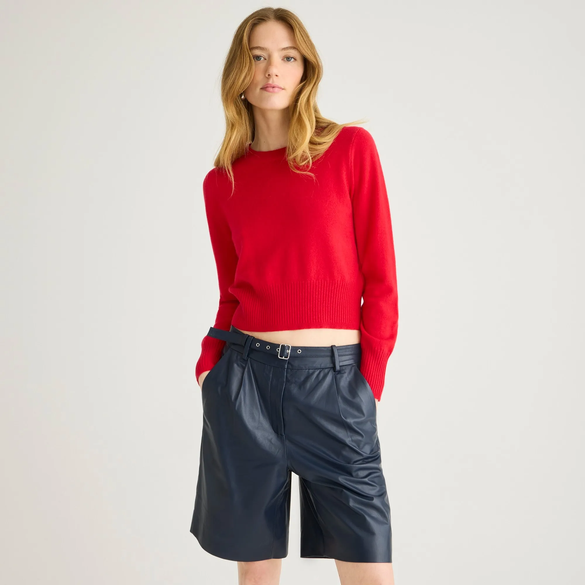 Cashmere shrunken crewneck sweater