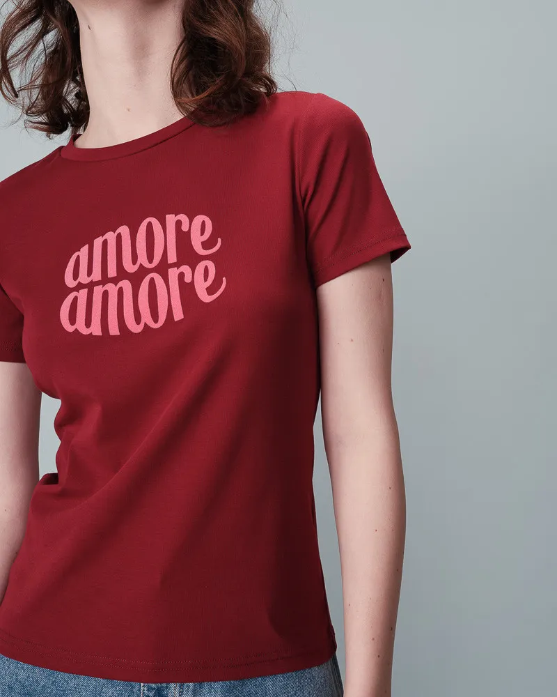 Grace and Mila – Bordeaux Amore Amore Tshirt