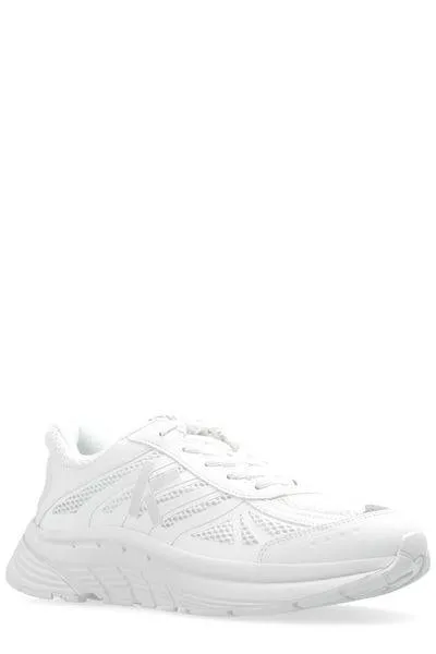 PACE LOW TOP SNEAKER