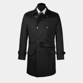  Trench coat negro con cinturón y cintilla en los hombros